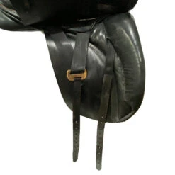 Black Country Eloquence 17" Used Dressage Saddle 9 Black Country Eloquence 17" Used Dressage Saddle -Prestige Store Used black country eloquence dressage flap2